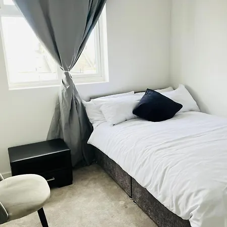 Cricklewood Boutique Stay London Room photo